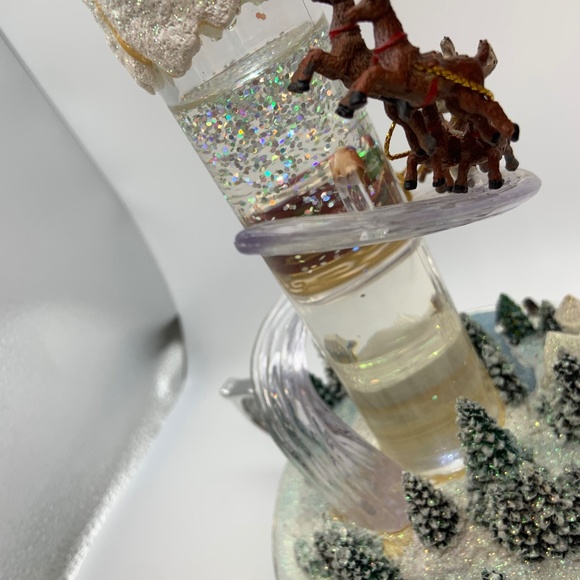 Bradford Exchange Thomas Kinkade Warm Glow of Christmas Candle Centerpiece Works - Picture 9 of 16